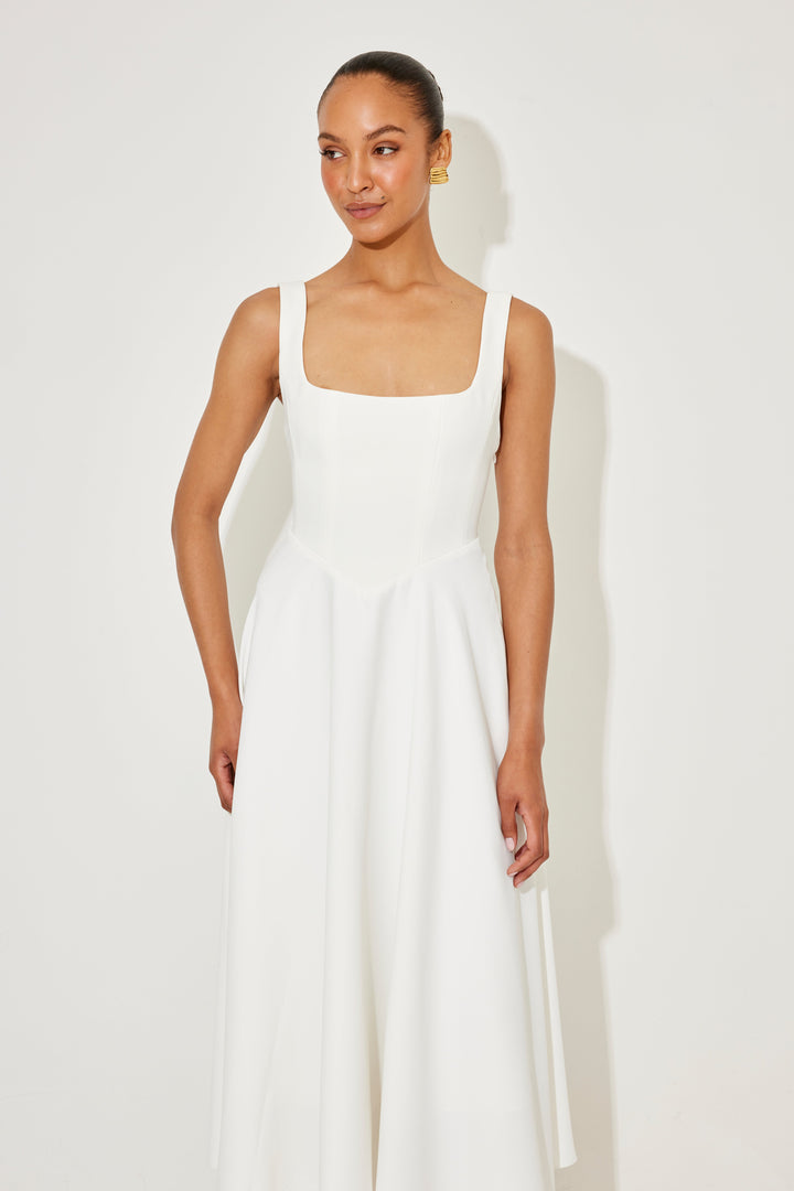 Timeless Flowy Midi Dress with Relaxed Silhouette