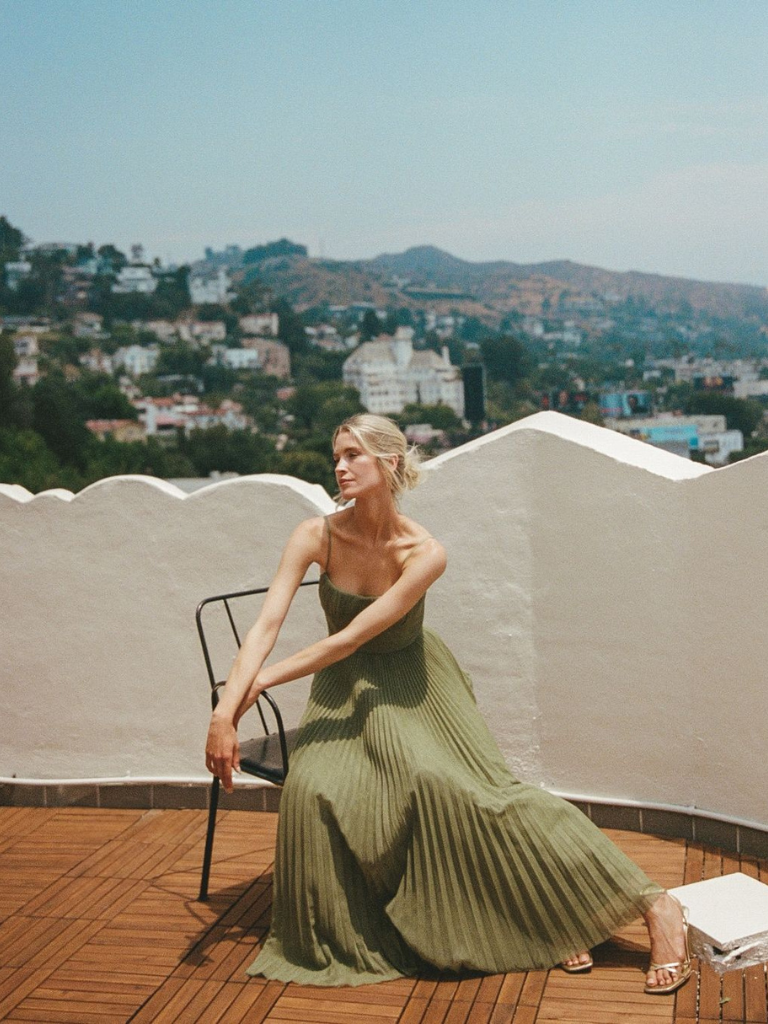 Sculpted Pleated Midi Dress with Defined Waist