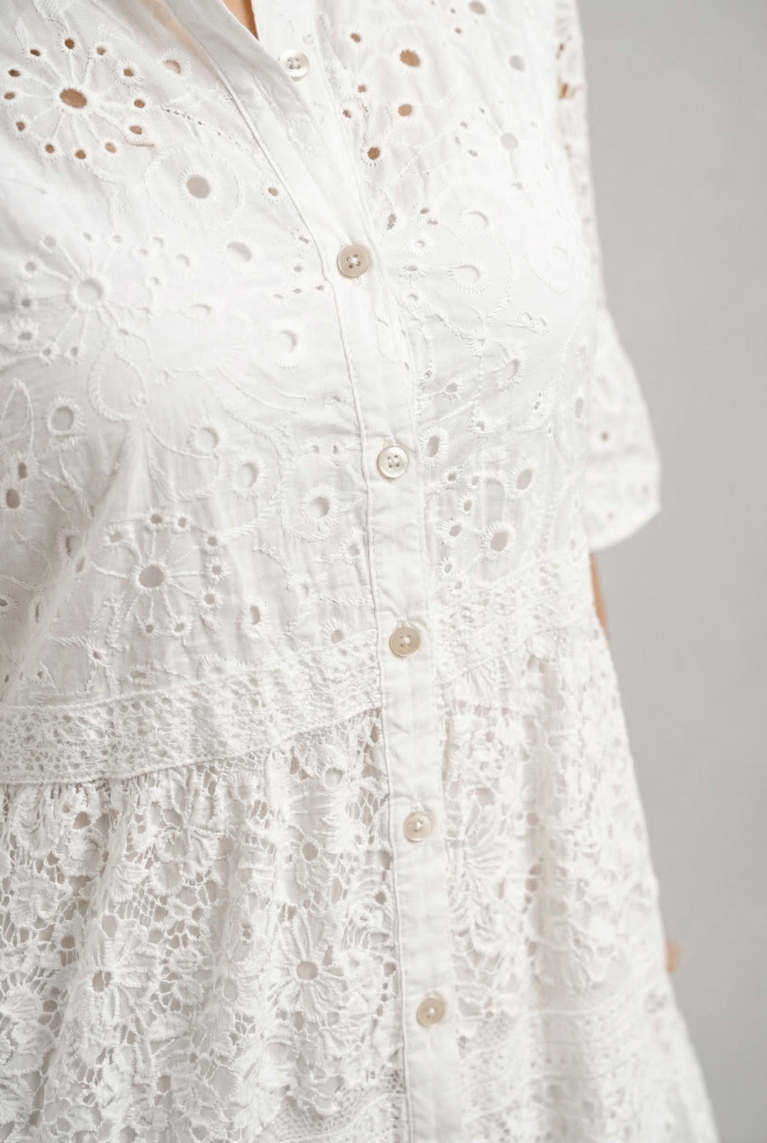 Floral Print Midi Dress with Classic Feminine Silhouette