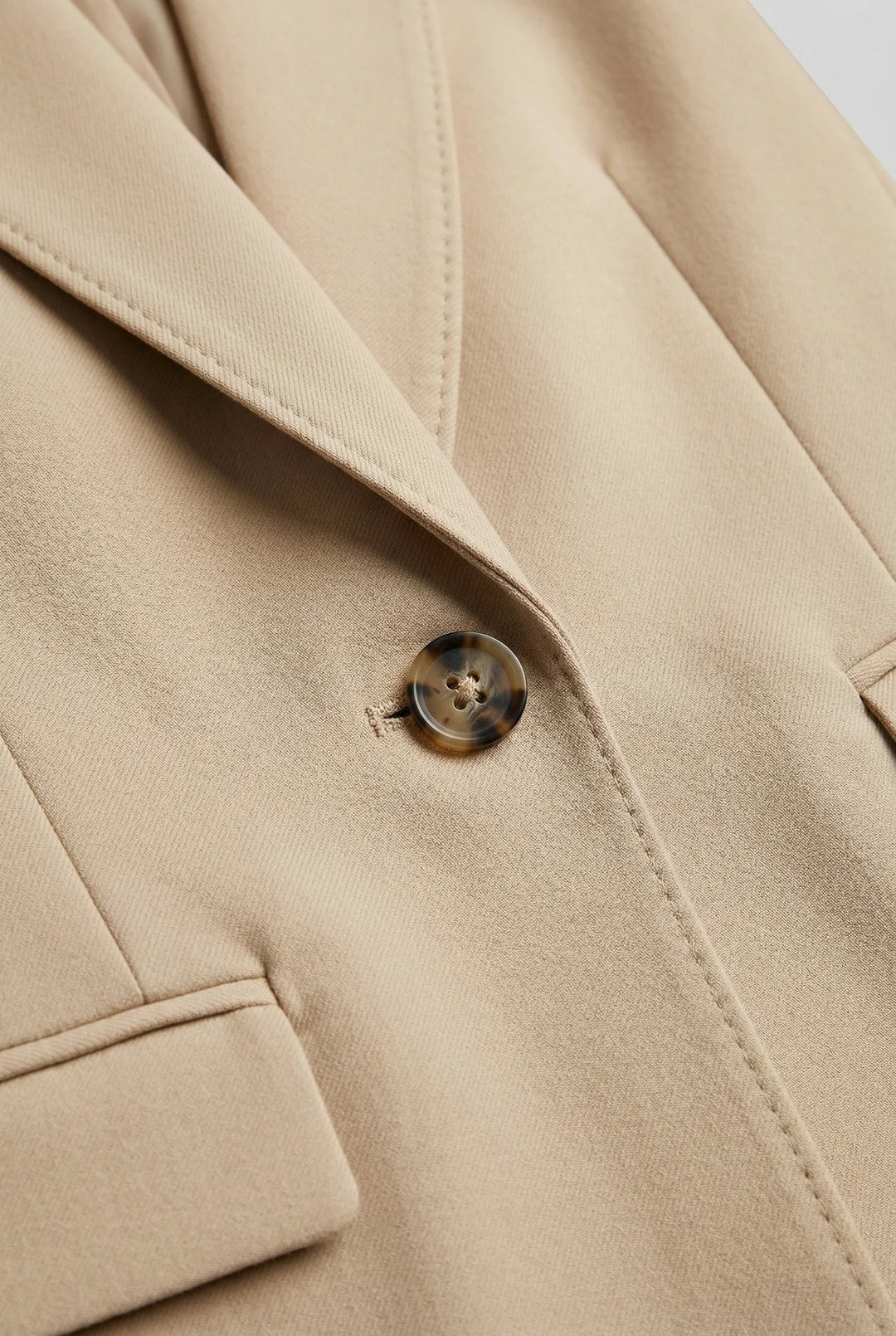 Womens Classic Fit Single Button Blazer